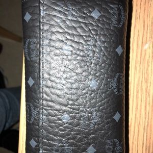 Mcm trifold wallet